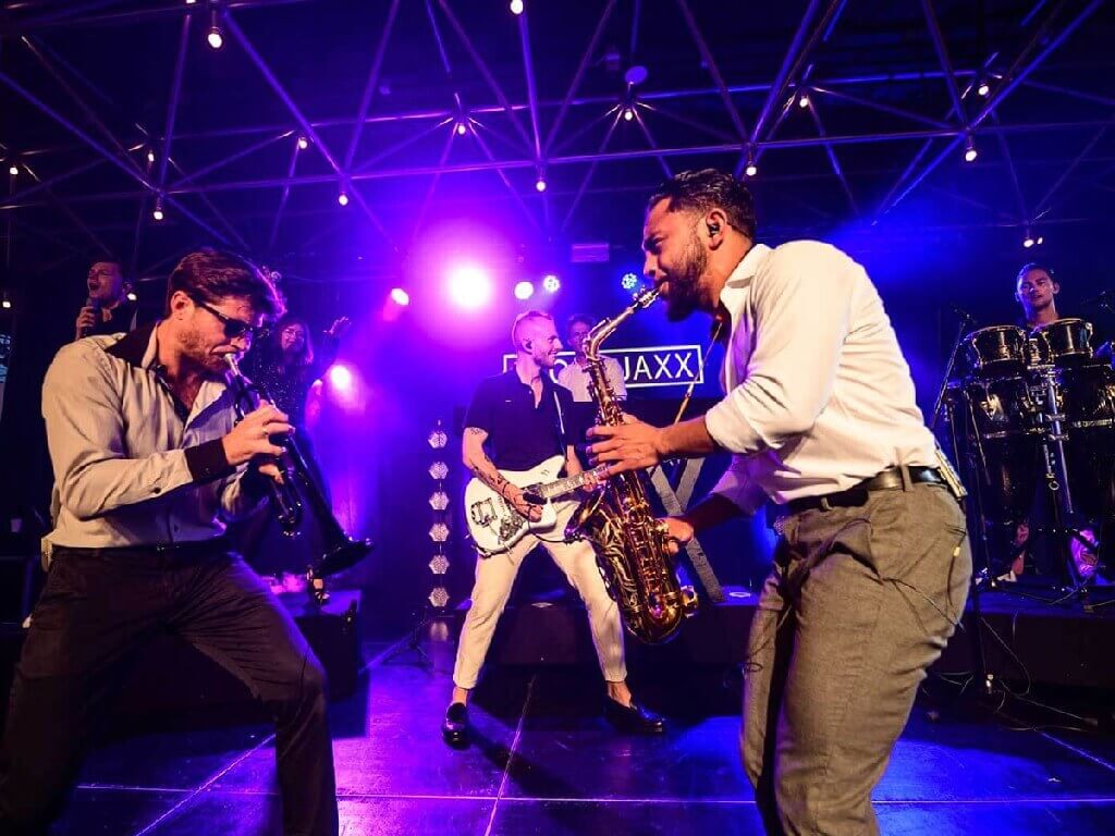 FloorJAxx
