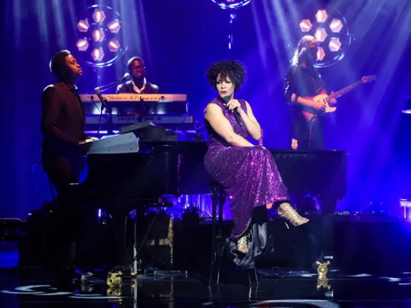 RUTH JACOTT NU MET BAND TE BOEKEN !