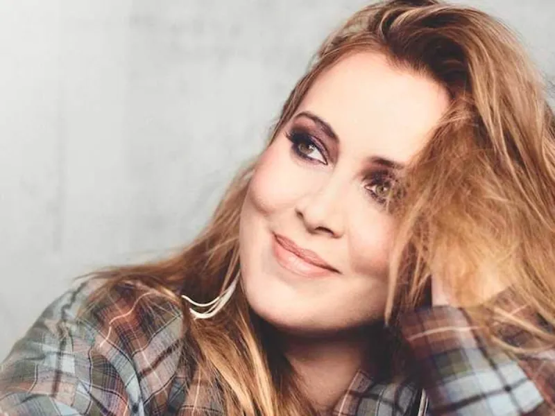 Anouk: Te boeken met live band of in akoestische setting!